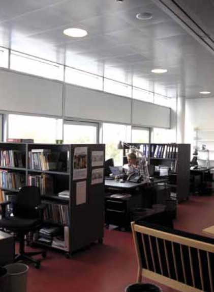 The growth house
at Aalborg University is for PhD students and
students writing their theses who want a
fixed workstation at the university. Students
and employees have the same furniture.